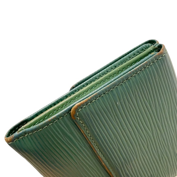 Louis Vuitton Green Epi Leather Wallet - Picture 5 of 12